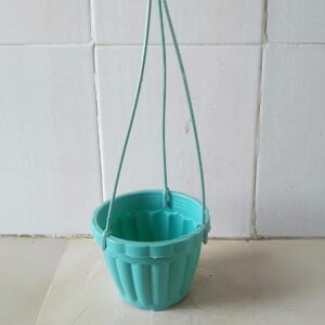 Plastic hanging pot