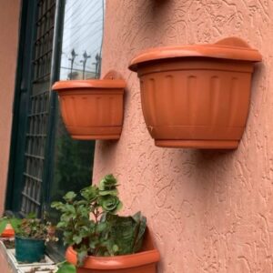 Dewari pots
